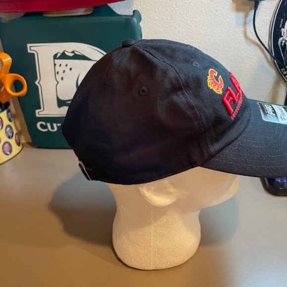 Calgary Flames Hockey Fanatics Pro New with Tags Adjustable Cap - Picture 3 of 5